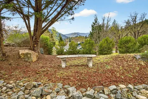240 Mina Lane Grants Pass OR 97526