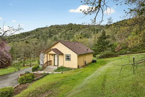 240 Mina Lane Grants Pass OR 97526