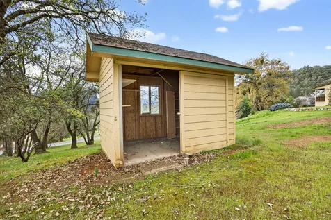 240 Mina Lane Grants Pass OR 97526