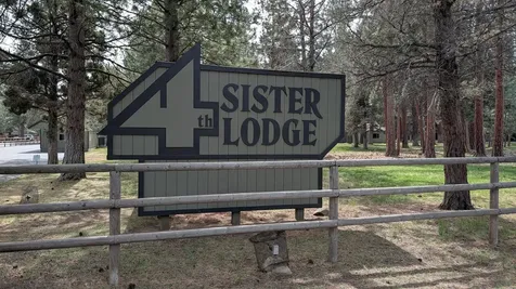813 E Desperado Trail Sisters OR 97759
