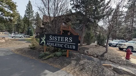813 E Desperado Trail Sisters OR 97759