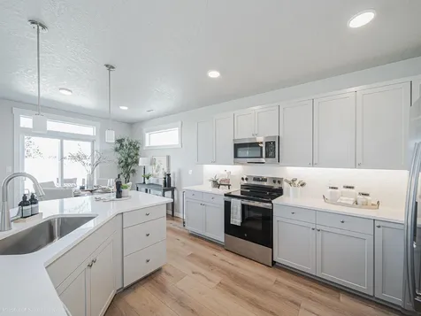 3687 Luchu Street Medford OR 97504