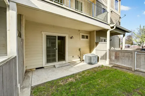 221 Cherry Bark Lane Medford OR 97501