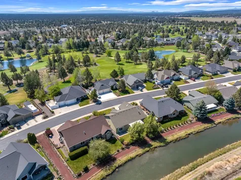 4013 SW Tommy Armour Lane Redmond OR 97756