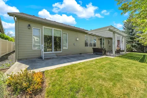 4013 SW Tommy Armour Lane Redmond OR 97756