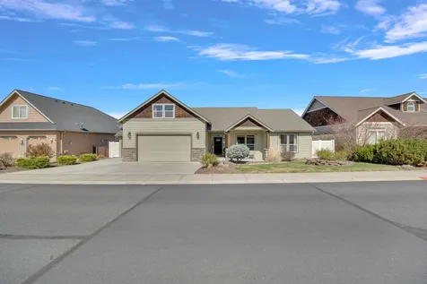 4013 SW Tommy Armour Lane Redmond OR 97756