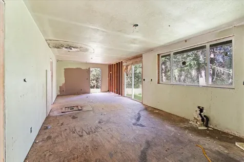 2787 Davis Creek Road Selma OR 97538
