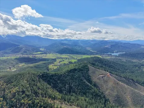 2787 Davis Creek Road Selma OR 97538