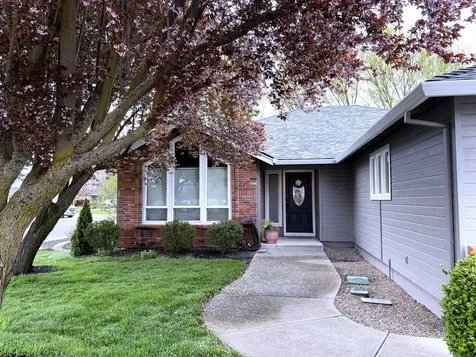 2307 Jeremy Street Central Point OR 97502