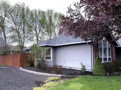 2307 Jeremy Street Central Point OR 97502