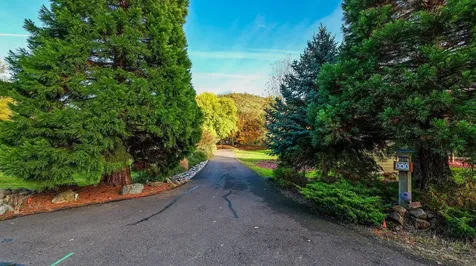 343 Rene Drive Shady Cove OR 97539