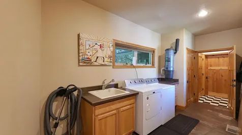 343 Rene Drive Shady Cove OR 97539