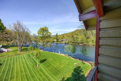 343 Rene Drive Shady Cove OR 97539