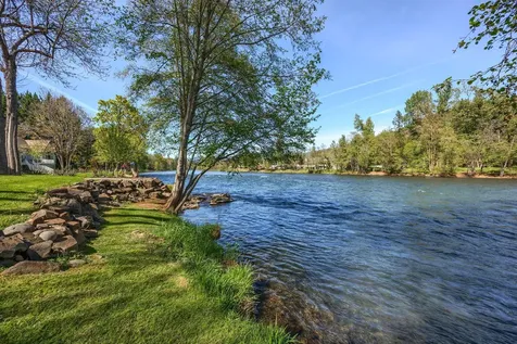 343 Rene Drive Shady Cove OR 97539