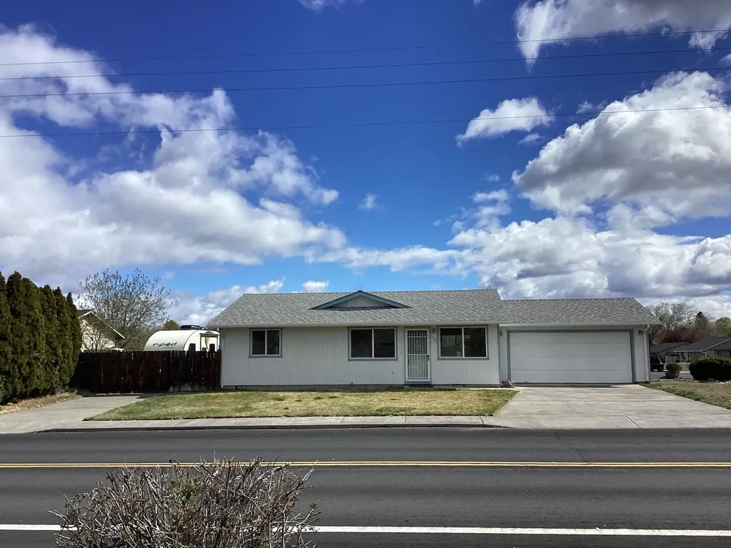 1762 SW 35th Street Redmond OR 97756