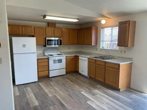 1762 SW 35th Street Redmond OR 97756