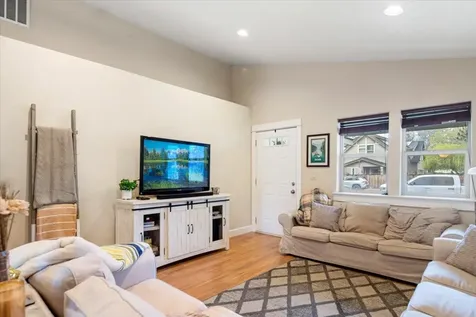 350 SE Silvis Lane Bend OR 97702
