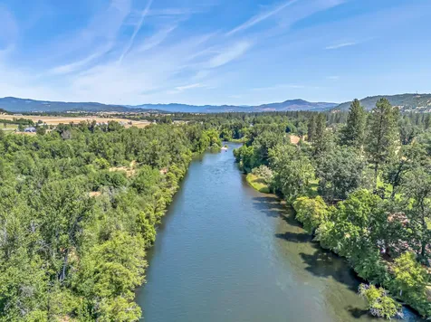 11322 Modoc Road White City OR 97503
