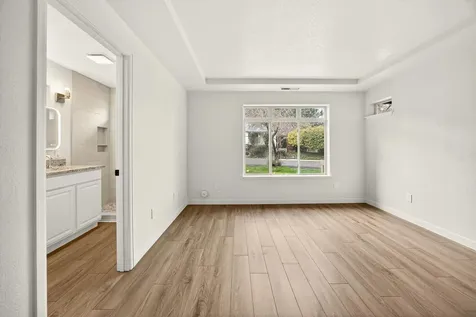 24 Dewey Street Ashland OR 97520