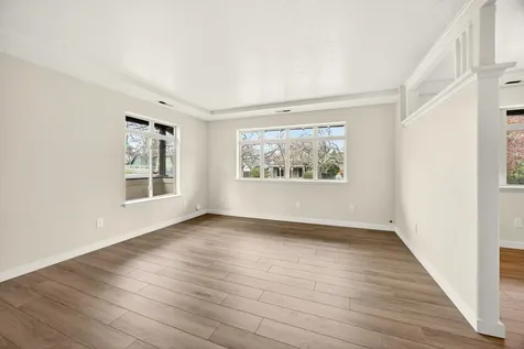 24 Dewey Street Ashland OR 97520