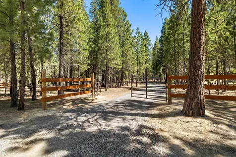 51876 Ponderosa Way La Pine OR 97739