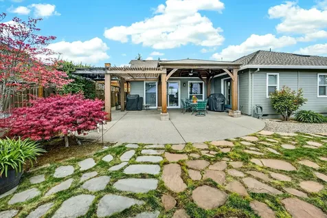 1562 Ridge Way Medford OR 97504