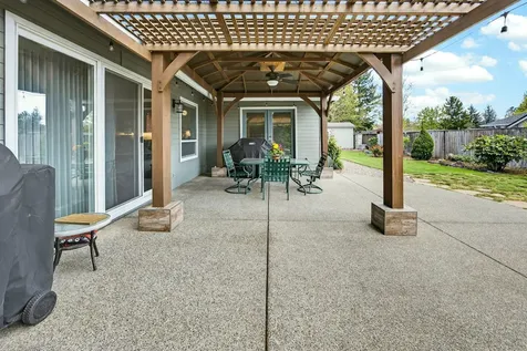1562 Ridge Way Medford OR 97504