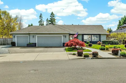 1562 Ridge Way Medford OR 97504