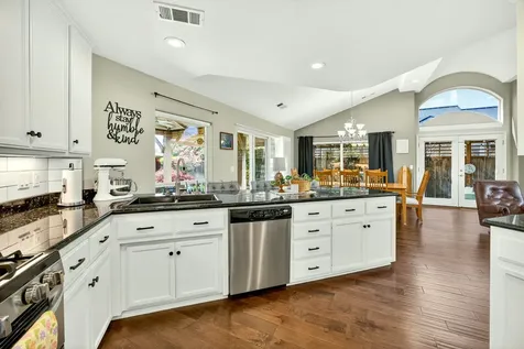 1562 Ridge Way Medford OR 97504