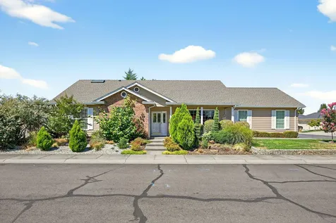 2918 Brookdale Drive Central Point OR 97502