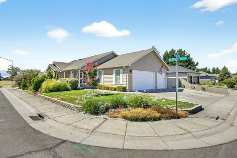 2918 Brookdale Drive Central Point OR 97502