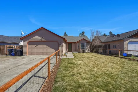 2004 SW 29th Street Redmond OR 97756