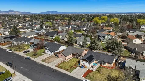 2004 SW 29th Street Redmond OR 97756