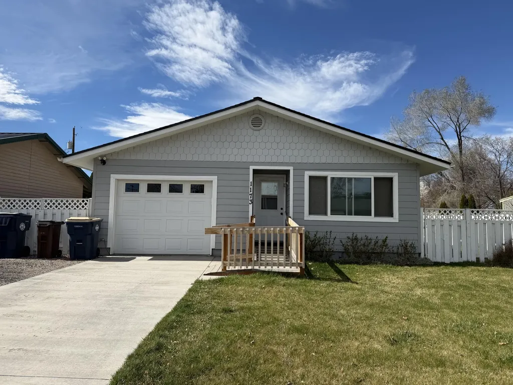 1173 NW 8th Street Redmond OR 97756