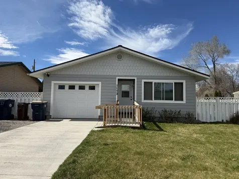 1173 NW 8th Street Redmond OR 97756