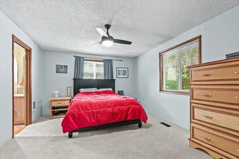 1883 S Peach Street Medford OR 97501
