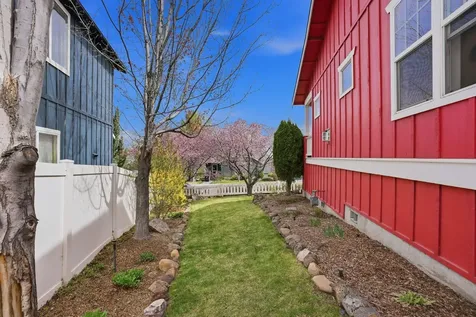 2225 SW 36th Court Redmond OR 97756