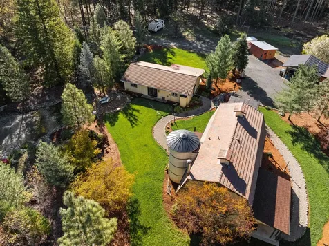 1630 Powell Creek Road Williams OR 97544