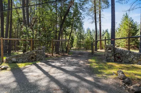 1630 Powell Creek Road Williams OR 97544