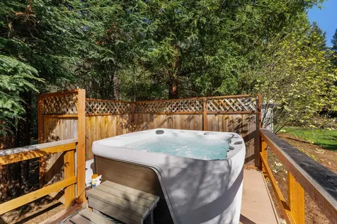 1630 Powell Creek Road Williams OR 97544