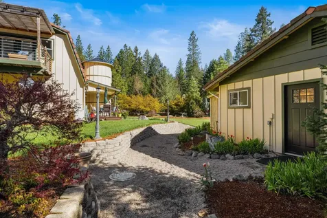 1630 Powell Creek Road Williams OR 97544