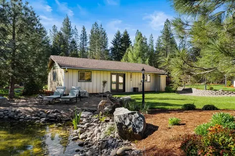1630 Powell Creek Road Williams OR 97544