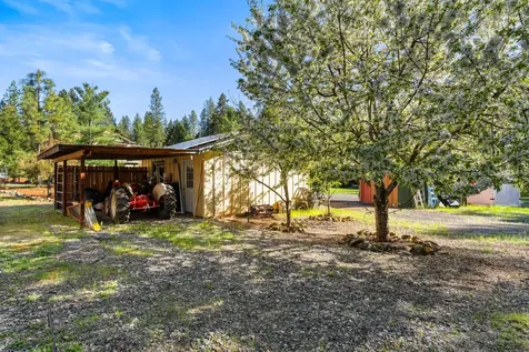 1630 Powell Creek Road Williams OR 97544