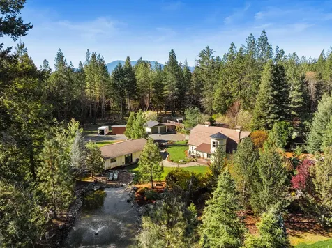 1630 Powell Creek Road Williams OR 97544