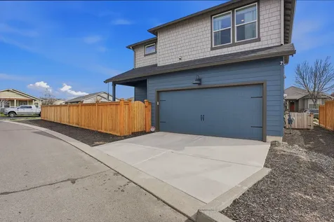 787 NE Union Loop Prineville OR 97754
