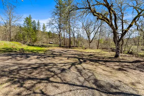164 Busch Road Trail OR 97541