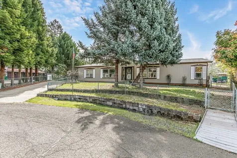 502 Buckhorn Lane Shady Cove OR 97539