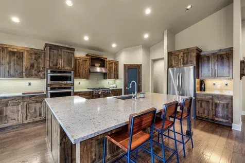 3277 NW Pee Wee Court Bend OR 97703