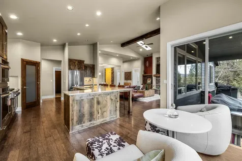 3277 NW Pee Wee Court Bend OR 97703