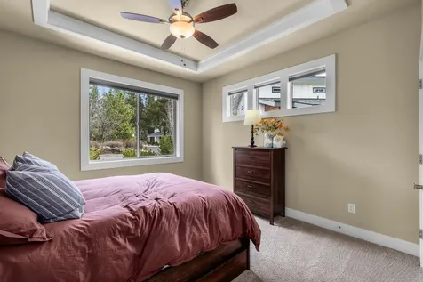 3277 NW Pee Wee Court Bend OR 97703